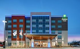 Holiday Inn Express & Suites Memorial - Citycentre, An Ihg Hotel